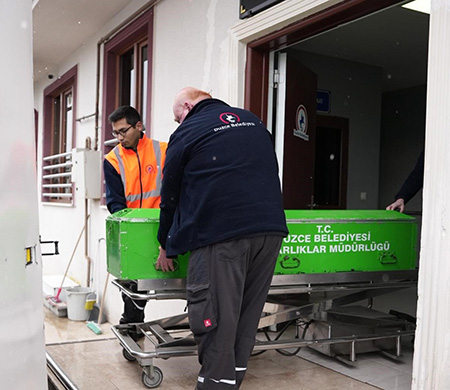 Düzce Belediyesi cenaze nakillerini uçakla ücretsiz yapacak