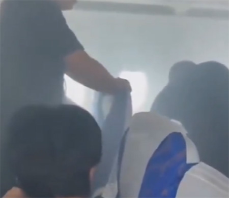 Uçakta yangın paniği!
