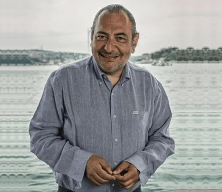 Reha Muhtar havalimanında çıldırdı