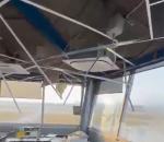 Meksika'da deprem kule ve terminalde hasara neden oldu