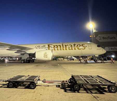 Emirates, A350 ile İstanbul'a uçmaya başladı
