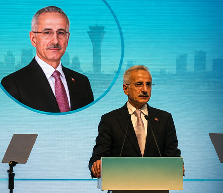 Bakan Uraloğlu Açıkladı... İstanbul Havalimanı'nda 4. Pist Açılıyor