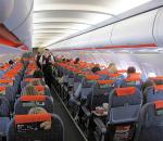 Easyjet uçağında bir yolcu hayatını kaybetti