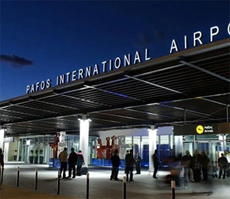 Baf Havalimanı'nda kaçak tütün operasyonu