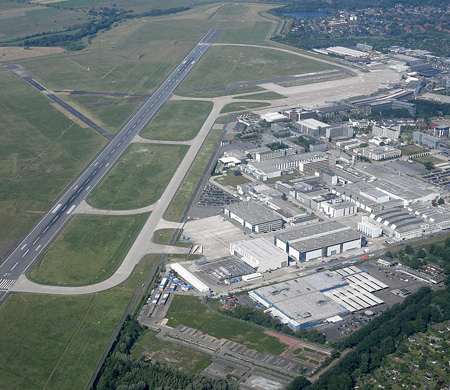 Bremen Havalimanı'nda İHA Alarmı: Uçuşlar Geçici Olarak Durduruldu!