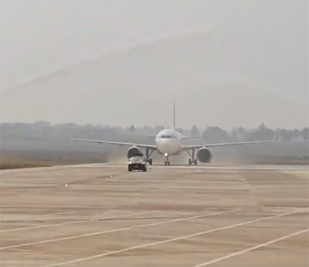 Yeni havalimanı ilk yolculu uçakla test edildi