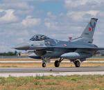 Somali Savunma Bakanı açıkladı; 'Türkiye F16'ları konuşlandırdı'