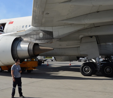 THY uçağı Kalküta'ya acil iniş yaptı