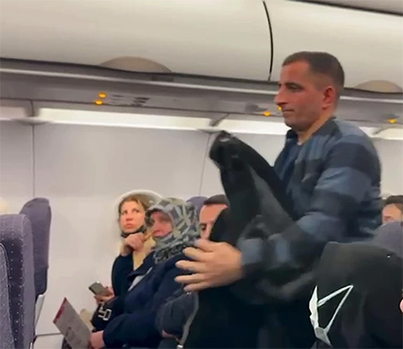 Kalkış öncesi 'rahatsızlandım' dedi inerken helallik istedi