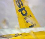 Havalimanında İki Yolcu Uçağı Çarpıştı