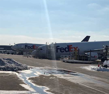 Park halindeyken iniş takımları çöktü!