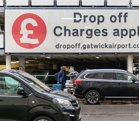 İngiltere'deki havalimanlarında yolcu bırakma ücretlerine zam