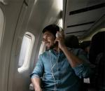 United Airlines'ta kulaklık zorunlu hale getirildi!