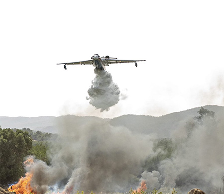 Bakan Yumaklı; '27 uçak 105 helikopter ile mücadele edilecek'
