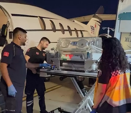 Hatay'da Kalp Hastası Bebek Uçakla Sevk Edildi