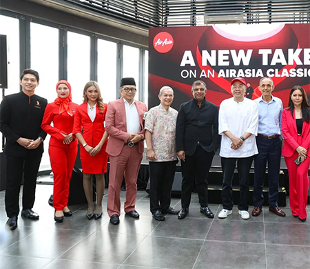 Air Asia'da başörtülü kabin memuru dönemi başladı