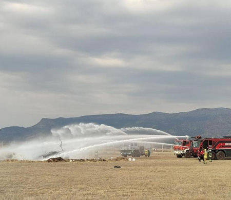 Çardak Havalimanı'nda uçak kazası tatbikatı