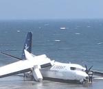 Mogadişu’da uçak denize düştü!