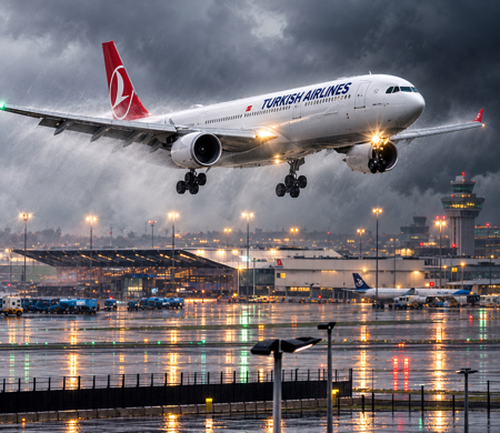 THY uçağı Amsterdam’da iki kez pas geçti