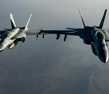 ABD savaş uçakları Venezuela hava sahası yakınlarında uçtu