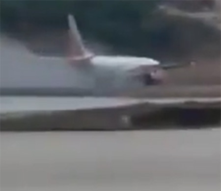 İniş sırasında iniş takımları çöktü!