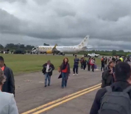 Kalkış öncesi bomba tehdidi; 'Hepimiz patlayacağız'