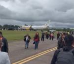 Kalkış öncesi bomba tehdidi; 'Hepimiz patlayacağız'