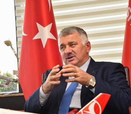 Bilal Ekşi’den havalimanlarında alkol satışı çıkışı: “Teklif tartışılmaya değer”