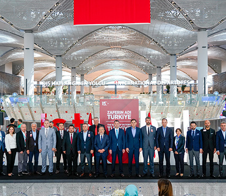 15 Temmuz ruhu İstanbul Havalimanı'nda yaşatılıyor