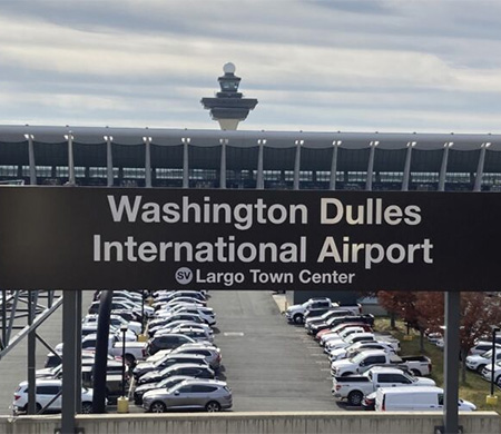 Yolcu otobüsü binaya çarptı; 18 yaralı!