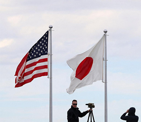 Japonya ve ABD savaş uçaklarından ortak tatbikat