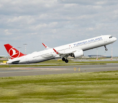 THY Uçağı Prag'da Kuyruk Sürttü!