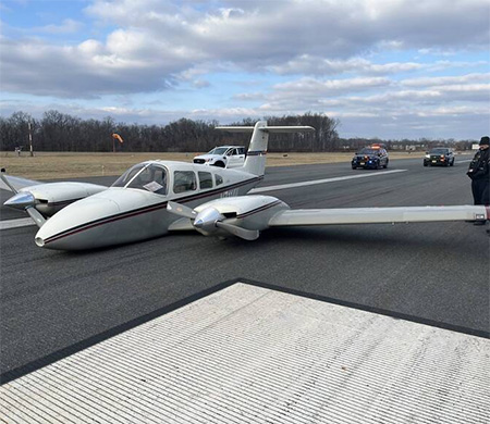 ABD'de Piper PA-44 gövde üzerine iniş yaptı