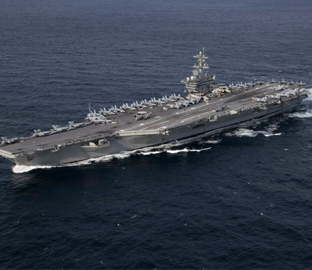 İran: "ABD uçak gemisini kullanılamaz hale getirdik"