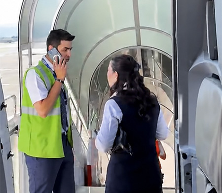 Ajet uçağında Overbook krizi!