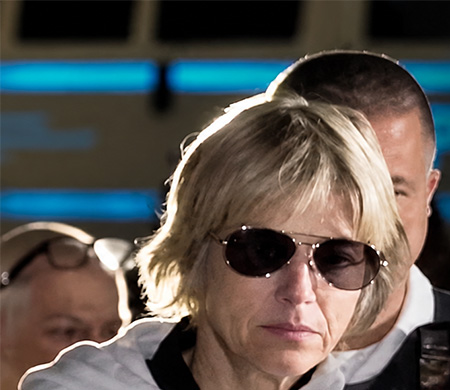 Ünlü Oyuncu Selma Blair Uçakta Olay Çıkardı