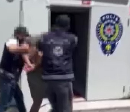 Interpol tarafından aranan şüpheli İstanbul Havalimanı'nda yakalandı