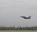 NATO savaş uçakları Ukrayna sınırına sevk edildi