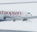 Ethiopian Airlines’ın B777 uçağı pistten çıktı