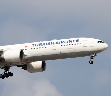 THY uçağı acil iniş yaptı