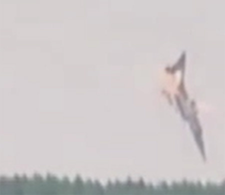 Rusya’da stratejik bombardıman uçağı düştü