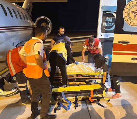 Ambulans uçak 12 yaşındaki çocuk için havalandı
