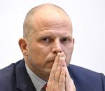 Belçika Savunma Bakanı'na ihale usulsüzlüğü suçlaması