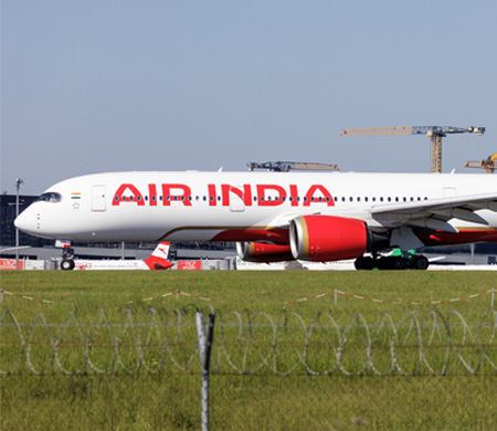 Air India'dan Delhi Havalimanı'nda Ailelere Özel Hizmet Noktası