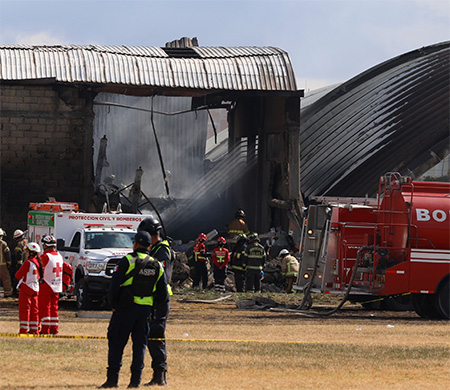 Meksika'da küçük uçak faciası; 7 ölü!