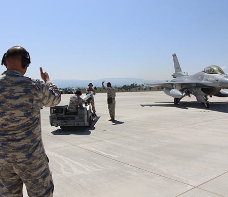 F-16'lar zorlu göreve 15 dakikada hazırlanıyor