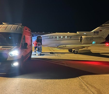 Ambulans uçak 17 yaşındaki gence umut oldu