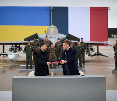 Ukrayna 100 adet Rafale alacak