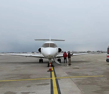 Ambulans uçak yenidoğan bebek için havalandı