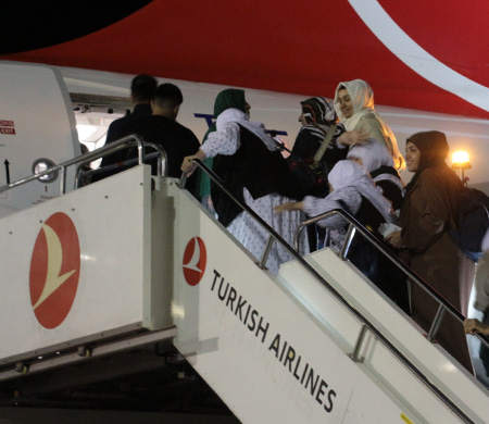 Şırnak’tan Medine’ye İlk Direkt Umre Uçuşu Gerçekleşti